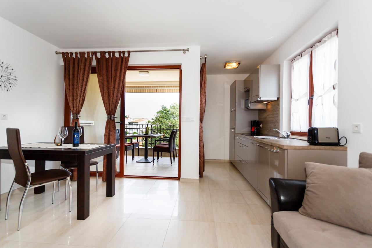 Villa Aria Malinska Bagian luar foto