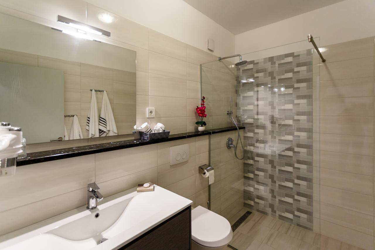 Villa Aria Malinska Bagian luar foto