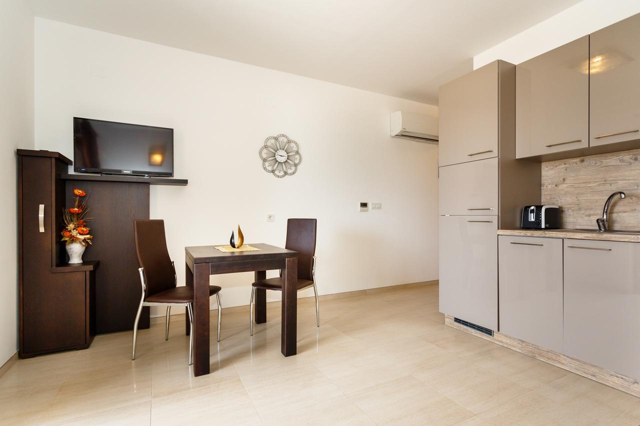 Villa Aria Malinska Bagian luar foto