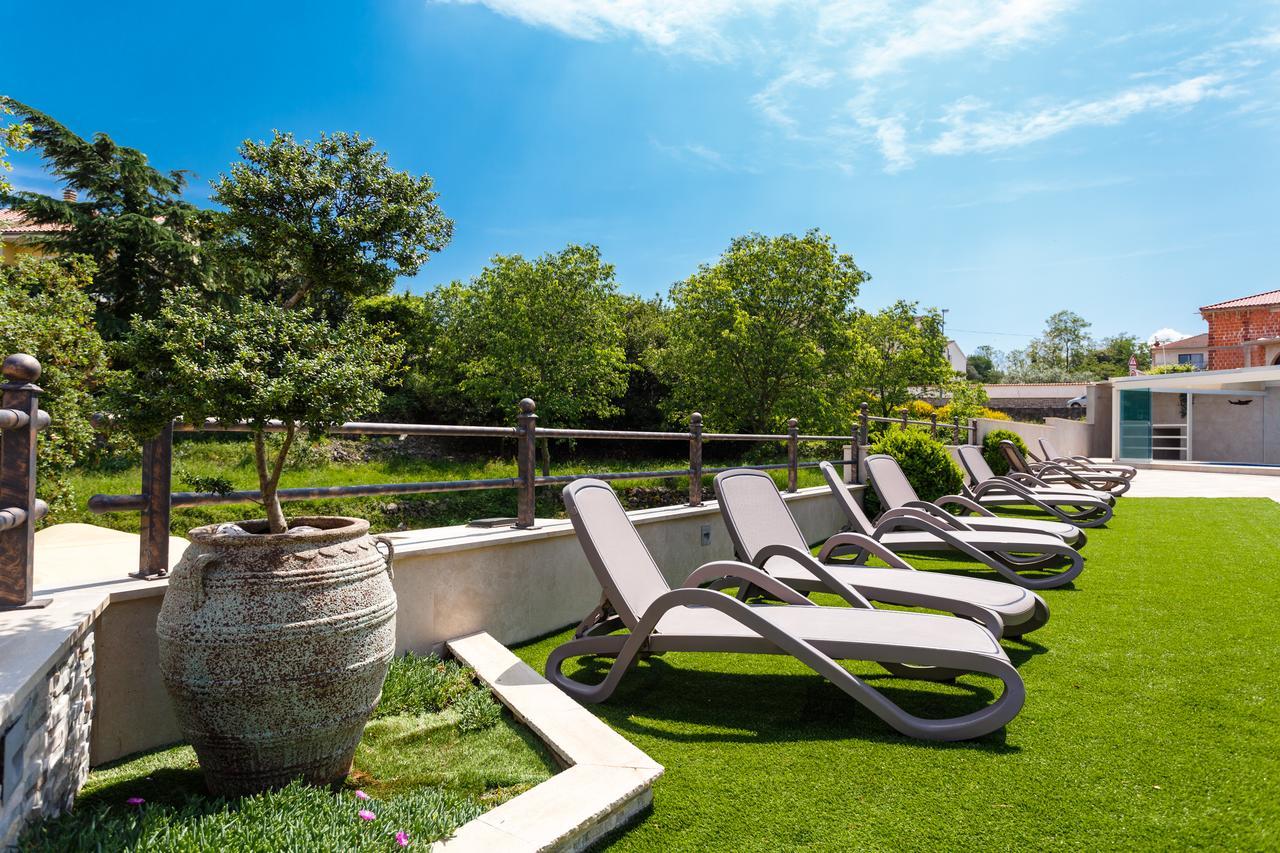 Villa Aria Malinska Bagian luar foto